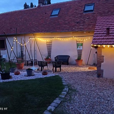 Villa classé 1h30 Paris jusqu'à 6 personnes SPA intérieur et extérieur pleine campagne Ladon Exterior foto